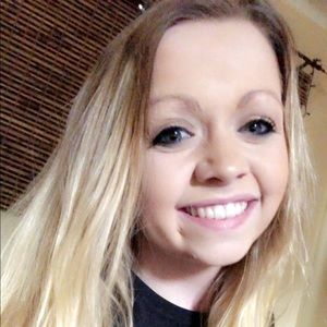 Meet your Posher, Kelsa